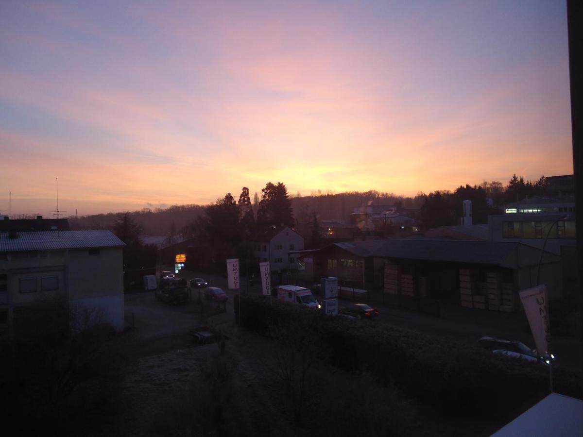 Enjoyhotel Garni Korntal Stuttgart B&B Parkplatz Sprinter Dış mekan fotoğraf
