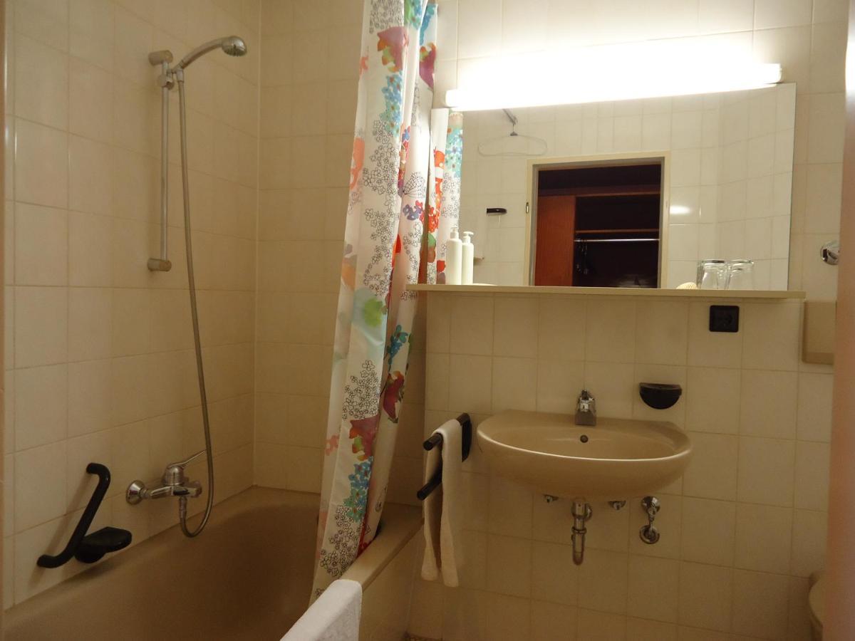 Enjoyhotel Garni Korntal Stuttgart B&B Parkplatz Sprinter Dış mekan fotoğraf