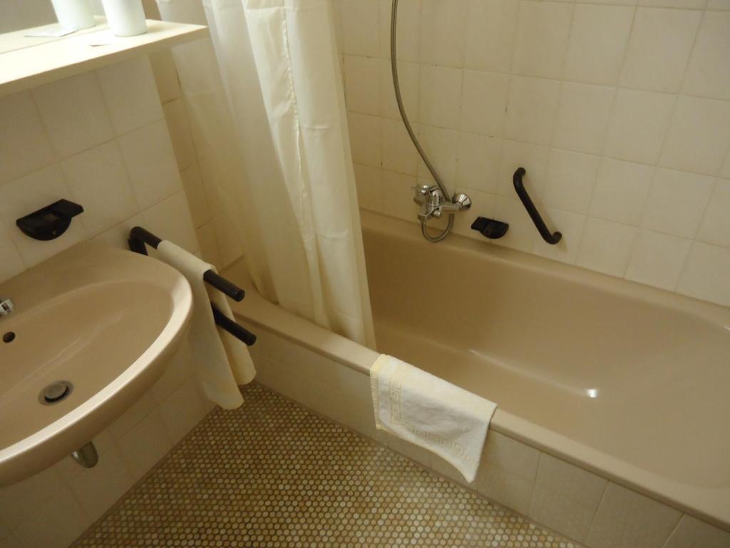 Enjoyhotel Garni Korntal Stuttgart B&B Parkplatz Sprinter Dış mekan fotoğraf